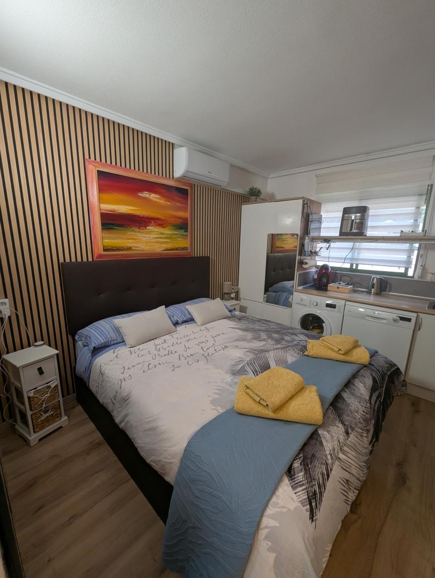 Alicante Postiguet Studios Εξωτερικό φωτογραφία